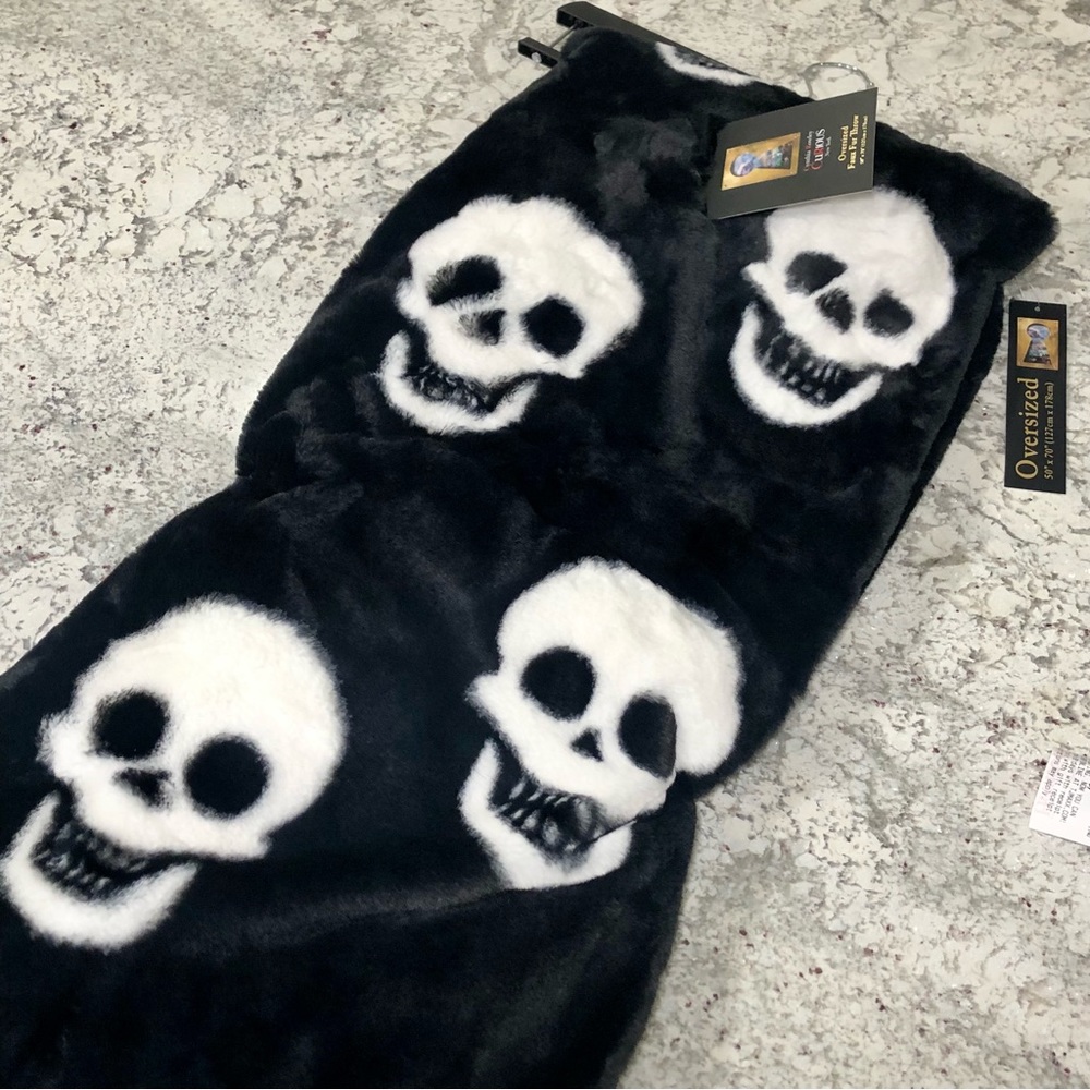 Cynthia Rowley Halloween Skull Oversized Faux Fur Decorative Throw Blanket